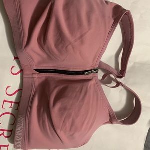 Sport bra- Victoria’s Secret NWT